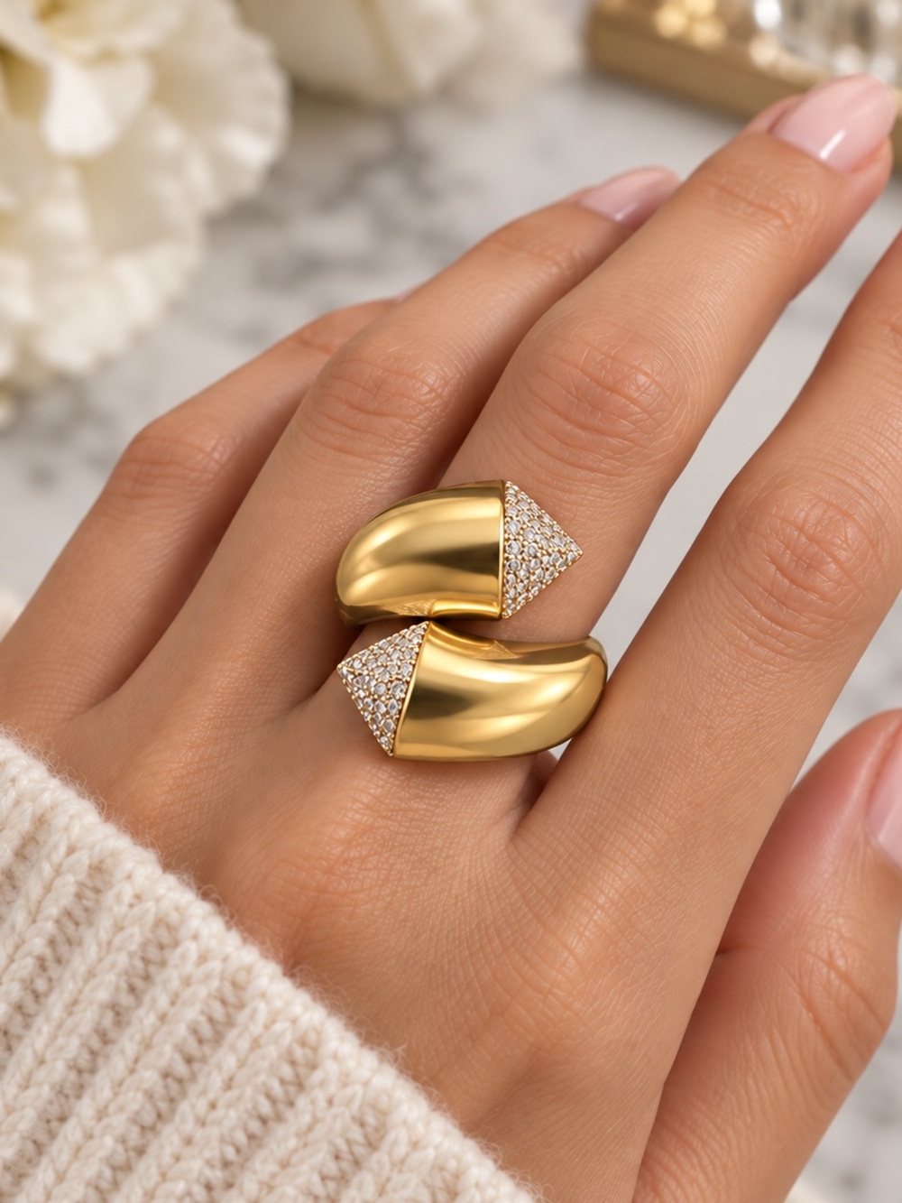 nOir NYC Gold Pavé Crystal Sculptural Statement Ring Size 8